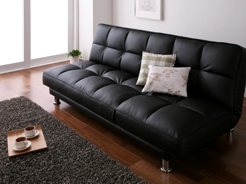 ほぼ新品、ブラック色のレーザー風ソファを手放します！一人暮らしに最適！どんな部屋のイメージにも合わせやすい！ 040113529_g_023_m-800x570.jpg