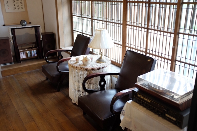 昭和レトロ で癒される空間に ノスタルジックな魅力教えます