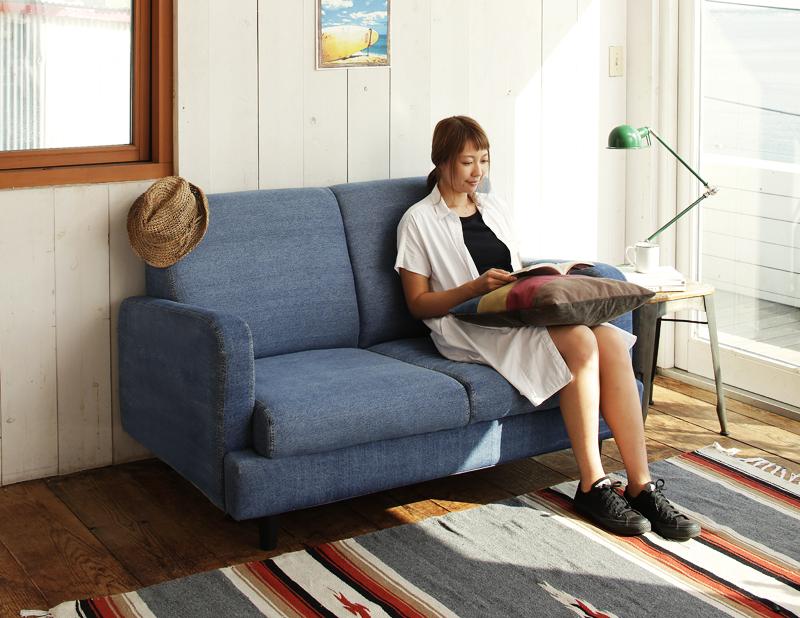 実例から学ぶ】インダストリアルインテリアに合うソファー4選☆