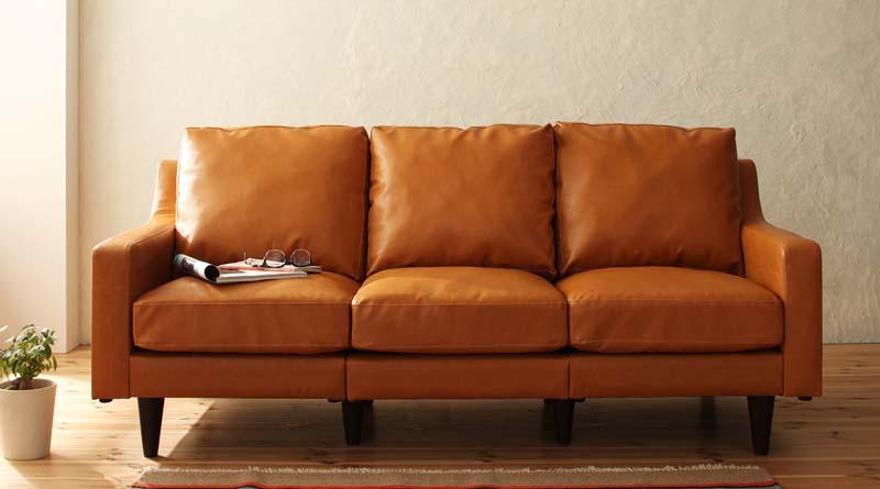 憧れのキャメルソファ】上品な魅力とお部屋に取り入れるコツを紹介