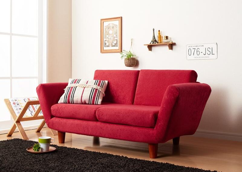 おしゃれな赤いソファのある暮らし】おすすめ商品10選をご紹介