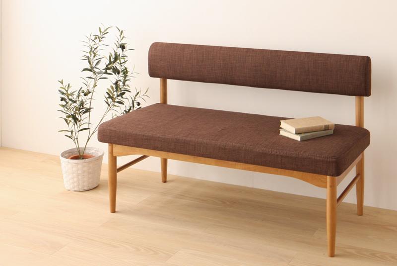 部屋をオシャレに見せる♪木枠のソファの特徴とおすすめ商品5点 クラシックな人気商品 ソファ 木枠 クッション 関家具 ビーズソファ/クッションソファ