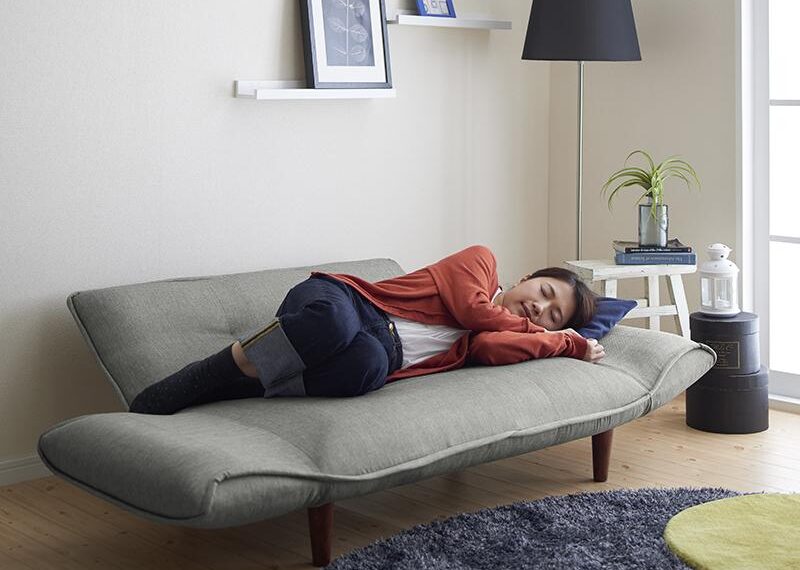 座るよりもお昼寝派の人に！まったり眠れるお昼寝に最適なソファとは