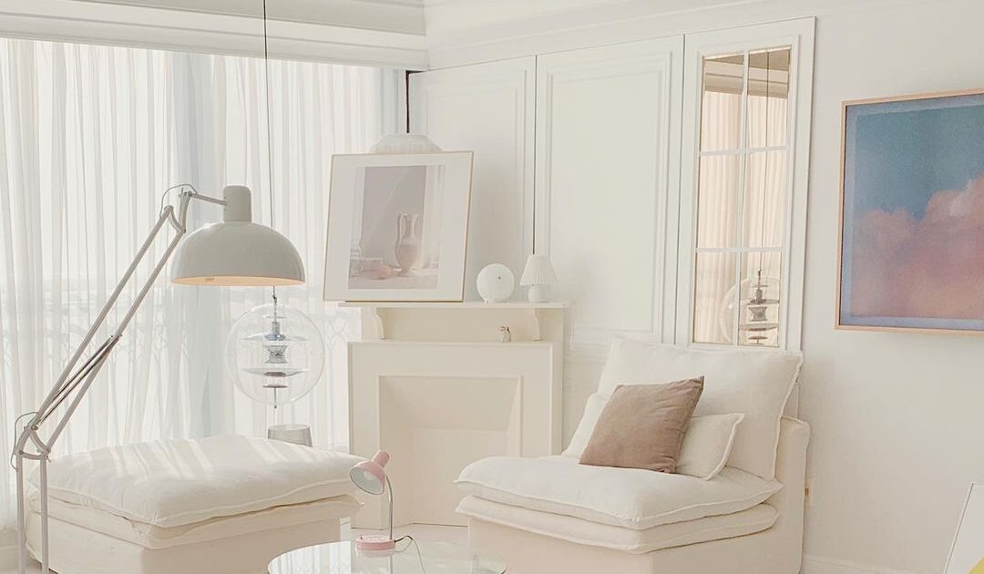 白ソファーでつくる 韓国のお洒落さんたちに学ぶホワイトインテリア