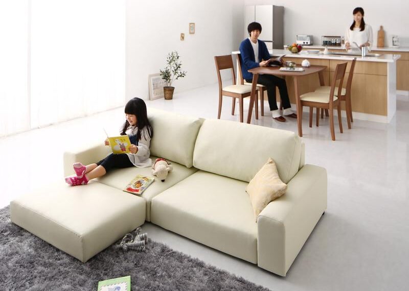 LDKを2部屋に♪おしゃれに間仕切りできる3人掛けソファ