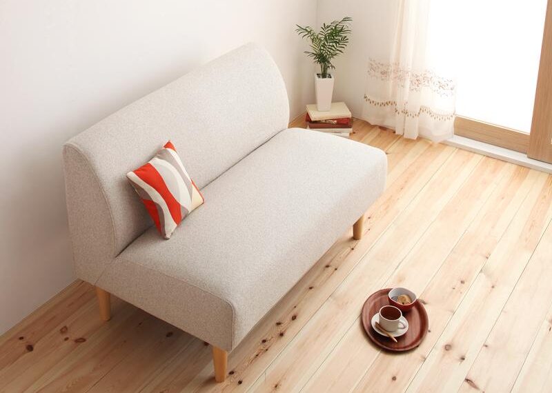 模様替え 夏にピッタリなソファの種類やカラーをご紹介します