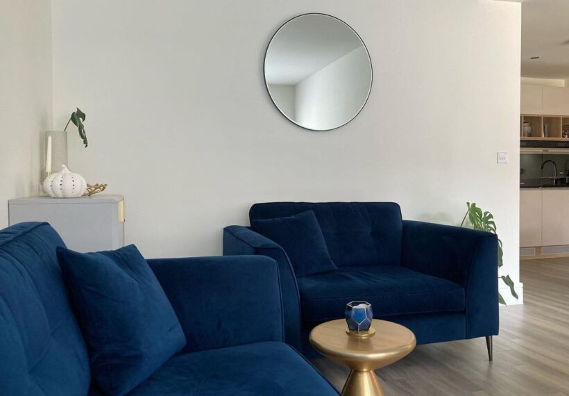 深い青色の1人掛けソファ 深い青色の1人掛けソファ 1人掛けソファでアクセントを♪お部屋