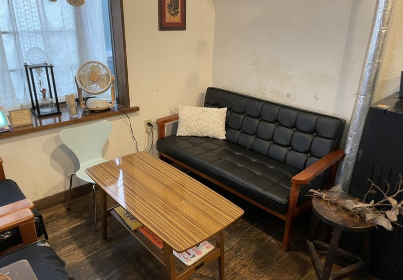 武蔵小杉のHanaCAFE nappa69さまにレトロソファが仲間入りしました♪ 武蔵小杉のHanaCAFE nappa69さまにレトロソファが仲間入りしました♪