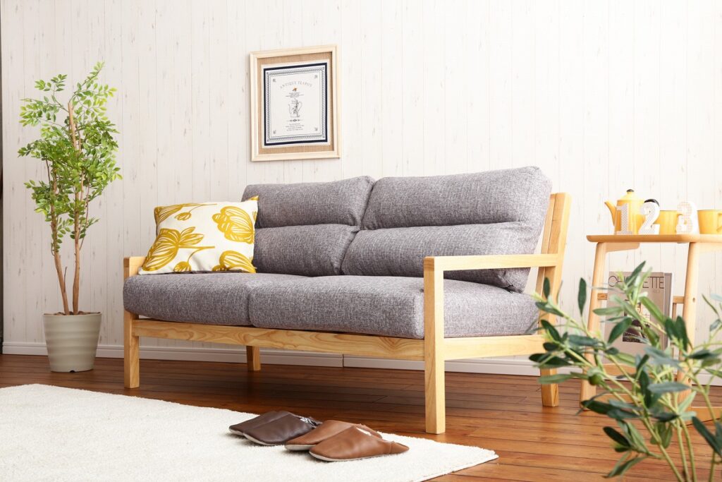 ライトグレーソファで明るく上品な部屋に！おすすめ商品10選紹介