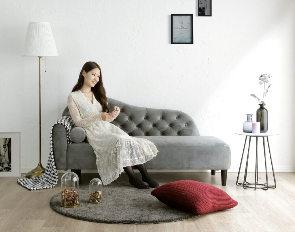 クッション性抜群のフカフカソファー!お部屋にあわせやすいグレーカラー
