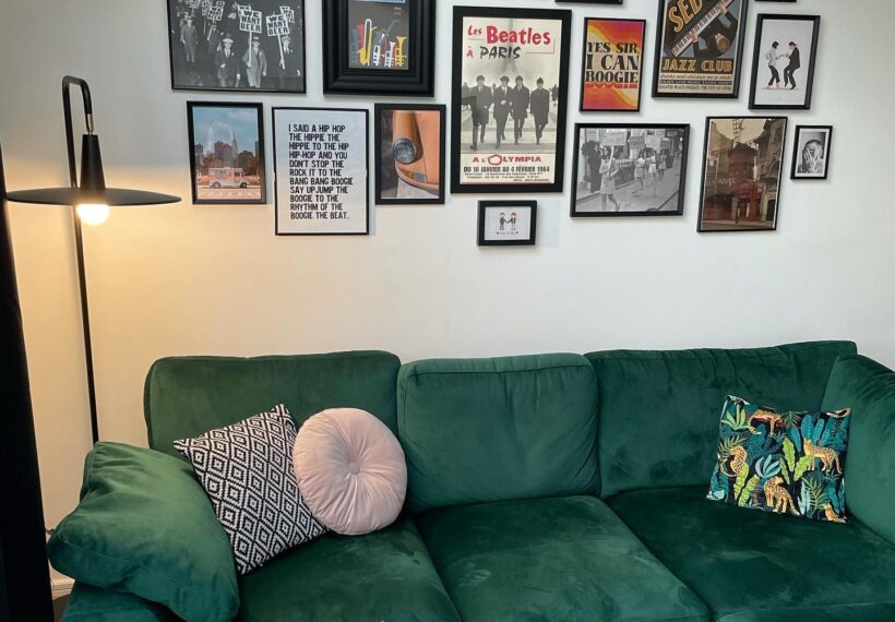 思い切り癒やされて♡グリーンソファで作るナチュラルインテリア