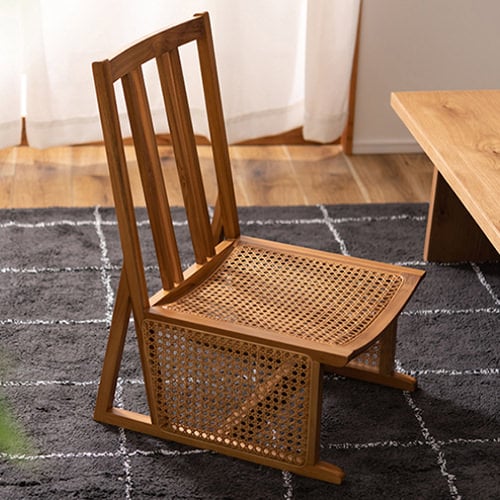 温かみのある 天然木×ラタンデザインフロアチェア スリムサイズ